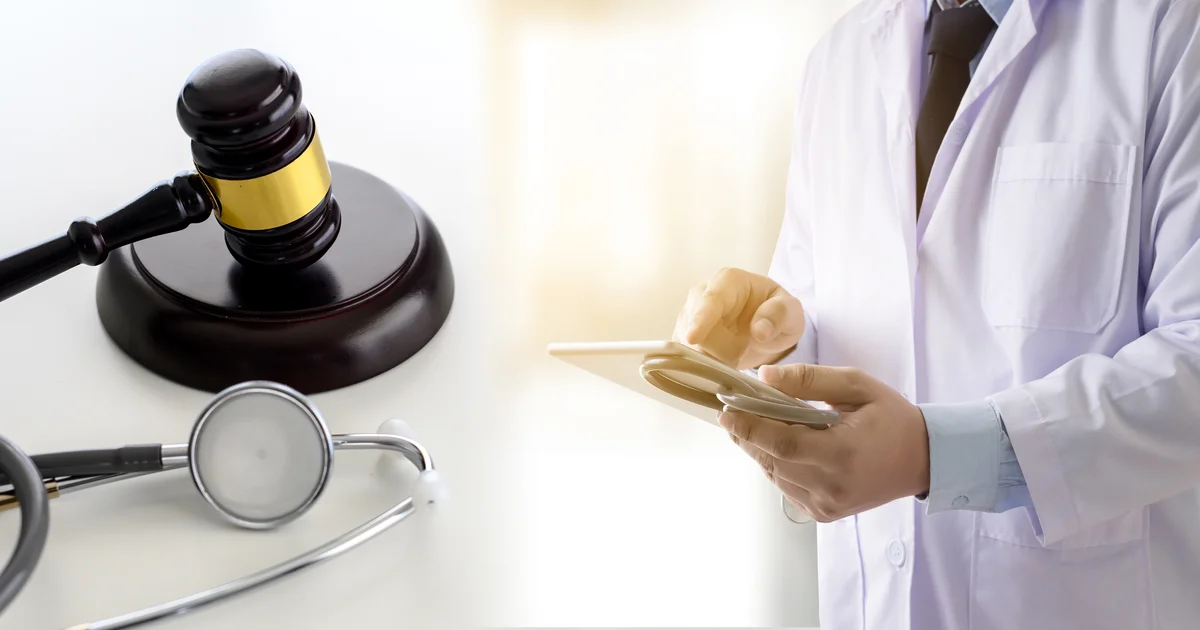 Comparação entre holding médica e PJ médica simples