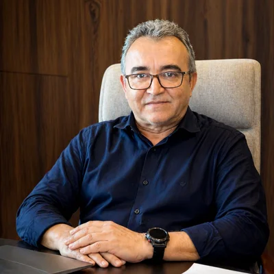 Lourival Cardoso — Contador CRC-SP 165344/O-2, especialista em médicos PJ